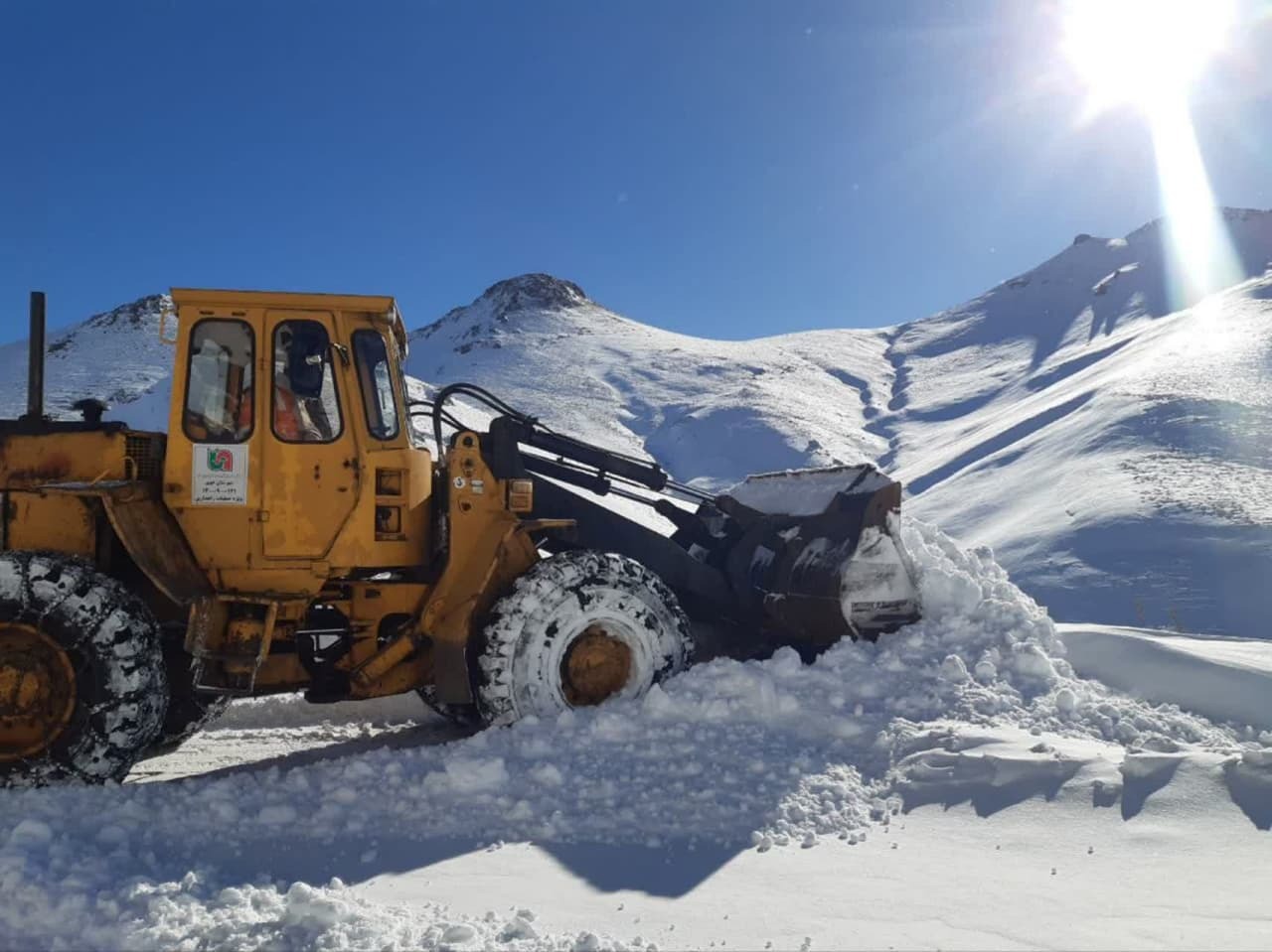 برفروبی ۳۸۲۵کیلومتر راه اصلی و روستایی در آذربایجان غربی  در ۱۰ روز گذشته