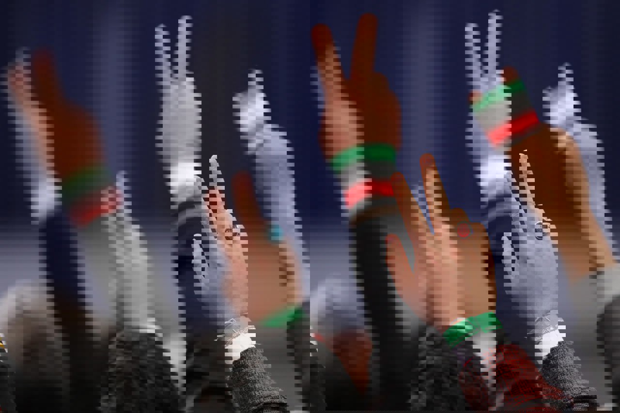 سرمقاله وطن امروز/ درباره ملتی که از خود دفاع می‌کند