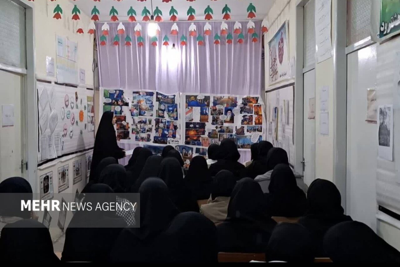 برپایی نمایشگاه «مدرسه انقلاب» در ۲۰ مدرسه هشترود