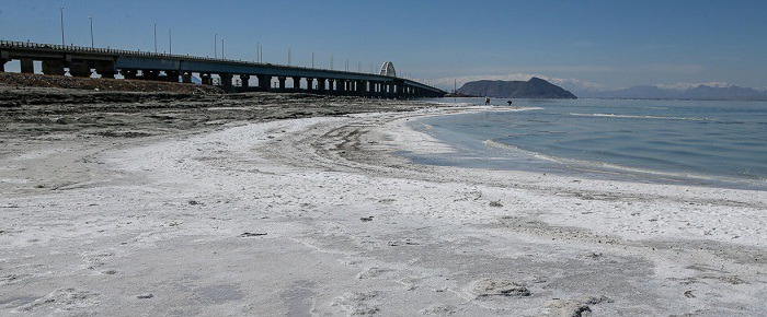 اجرای گسترده طرح‌های مقابله با بیابان‌زایی در اطراف دریاچه ارومیه