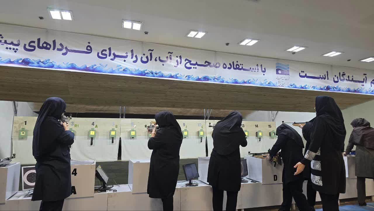 رقابت ۱۵۰ نفردر مسابقات تیراندازی بانوان کارمند آذربایجان غربی
