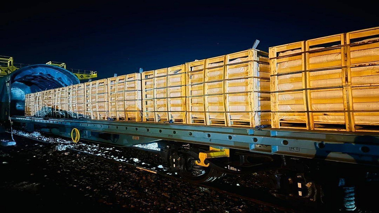 آغاز صادرات آزمایشی قیر و پلی‌استایرن به اروپا از مسیر ریلی آذربایجان