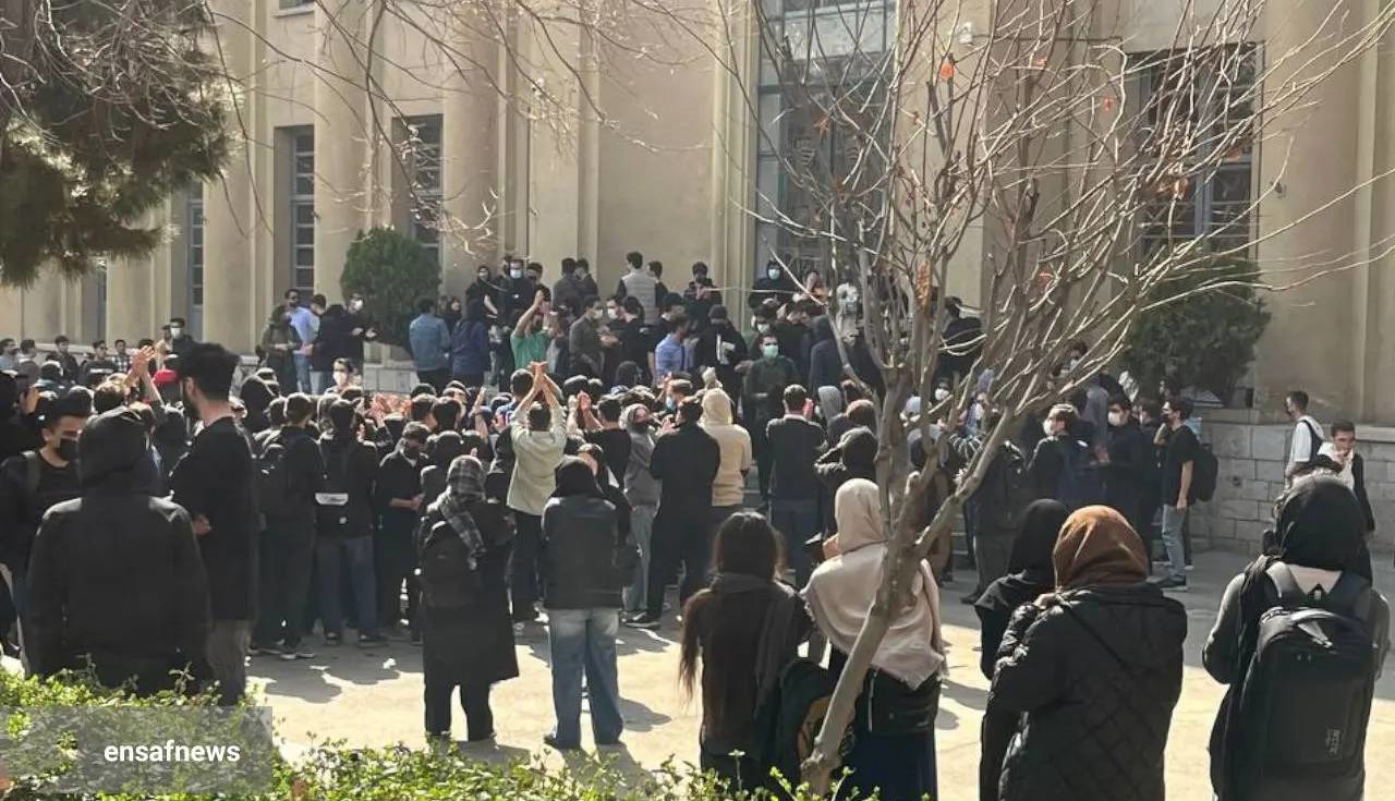 وبسایت نزدیک به جبهه پایداری: دانشجویان انقلابی در دانشگاه به حساب دشمن برسند