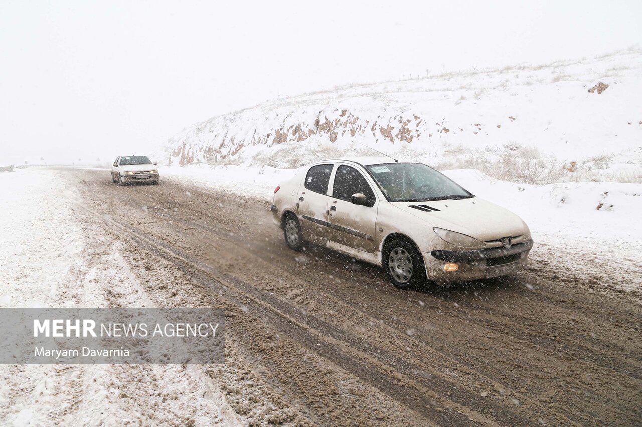 مسیر پیرانشهر به تمرچین به دلیل کولاک مسدود شد