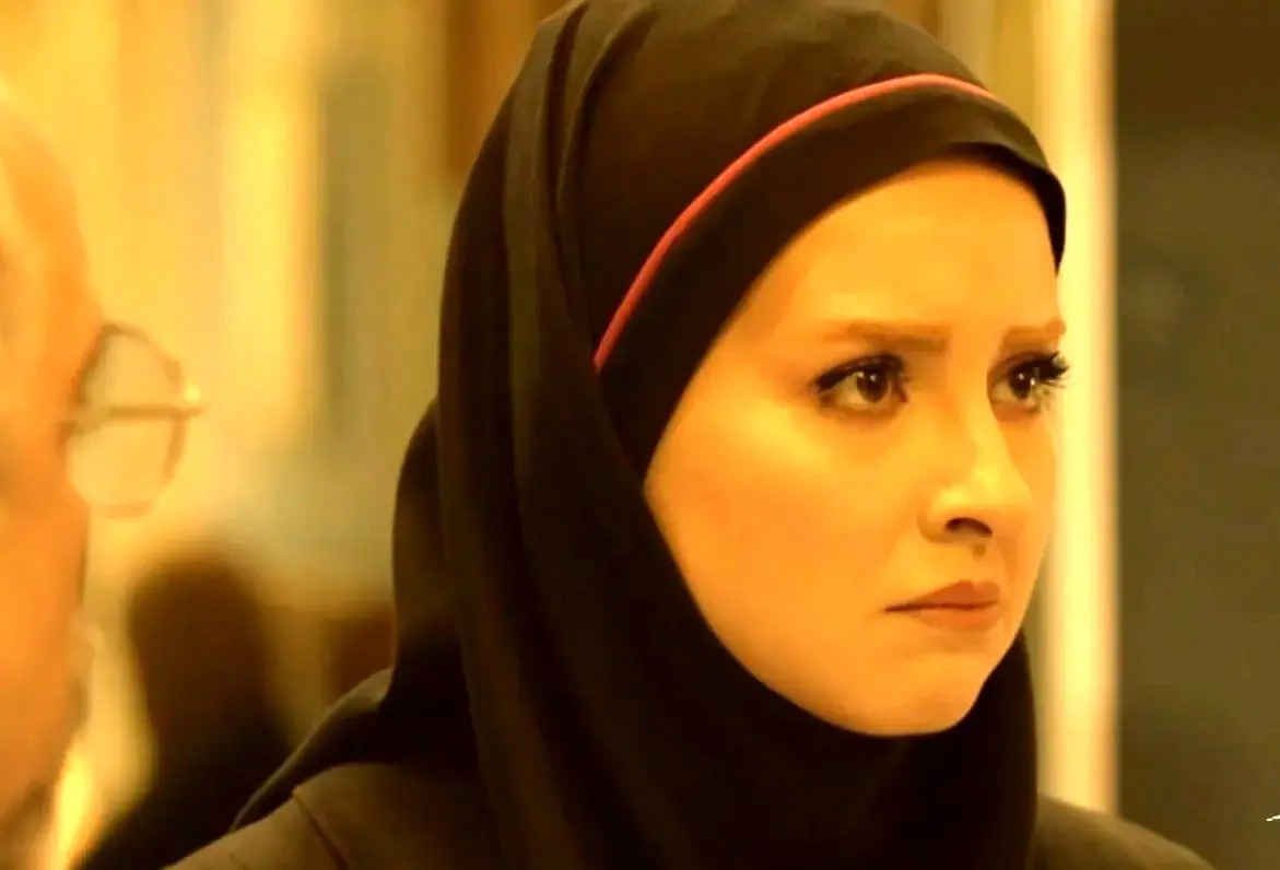 سفر در زمان؛ «گوهر امینی» سریال کلینیک رویا در پشت صحنه یک فیلم؛ سال ۹۹