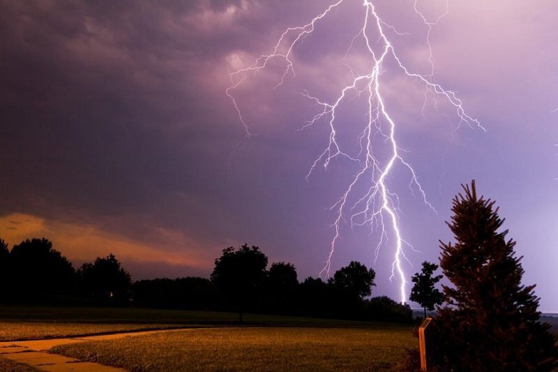 هشدار نسبت به تشدید صاعقه‌زدگی؛ ۴ نفر در آذربایجان غربی فوت کردند