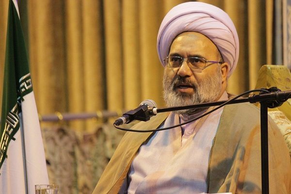 امام جمعه میاندوآب: گفتمان امام خمینی (ره) ایستادگی و مقاومت بود