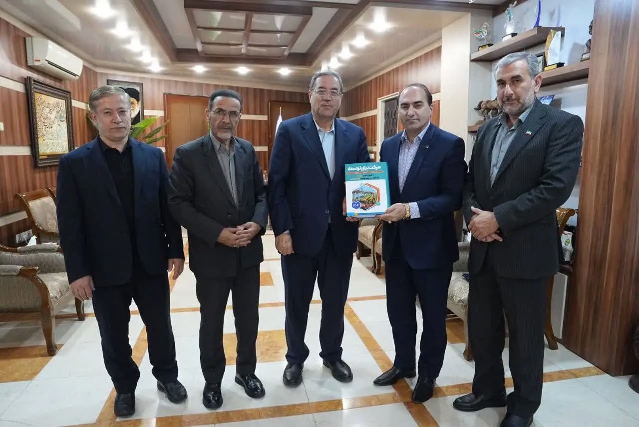 رونمایی از سند جامع عملکرد سال ۱۴۰۴ صنعت، معدن و تجارت آذربایجان‌غربی