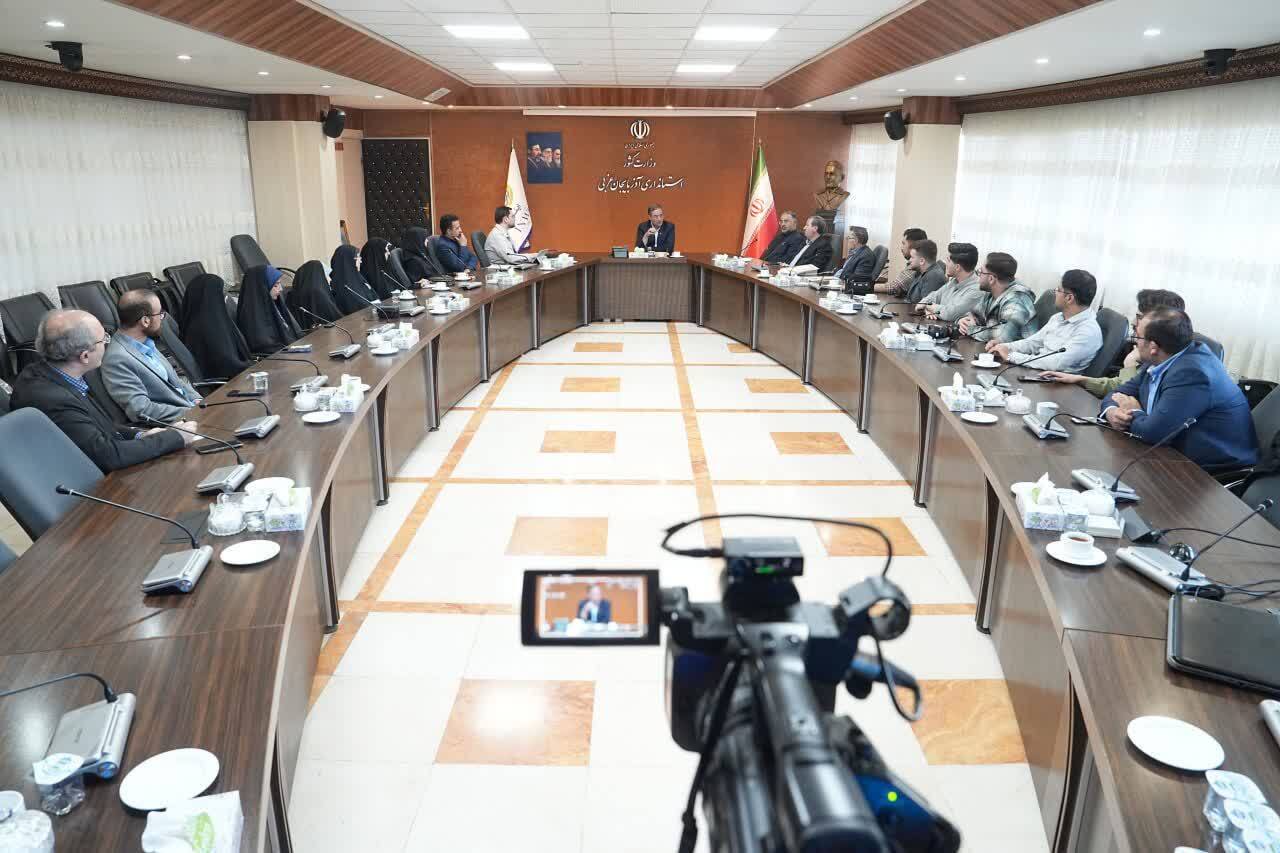 پیام آذری