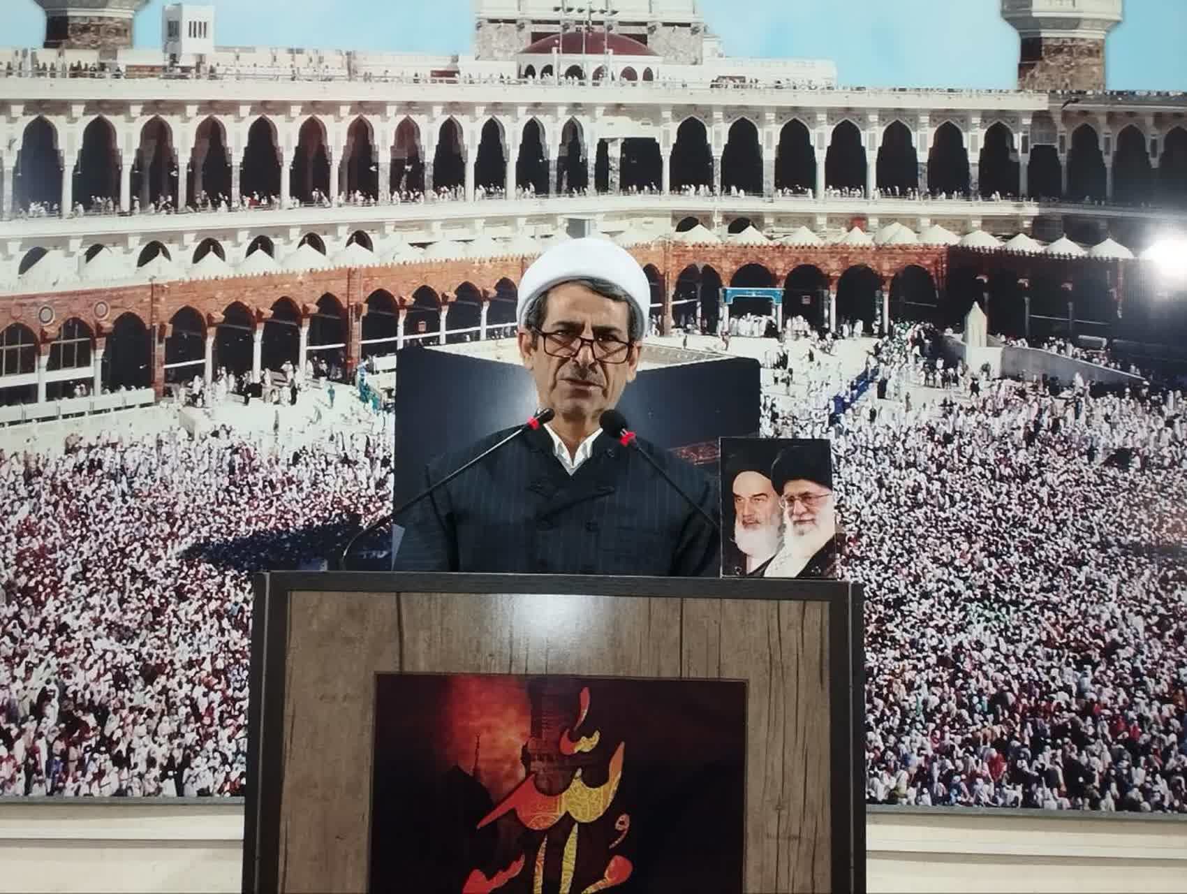 امام جمعه بوکان: امام خمینی عزت نفس رابه مستضعفان جهان بازگرداند