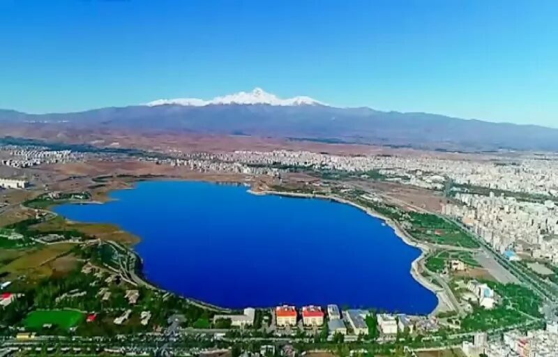 پیام آذری