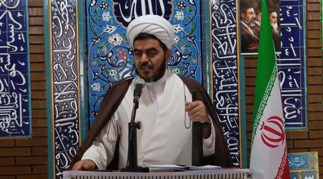 مکتب عاشورا رمز ماندگاری مقاومت و عزت ملت‌هاست