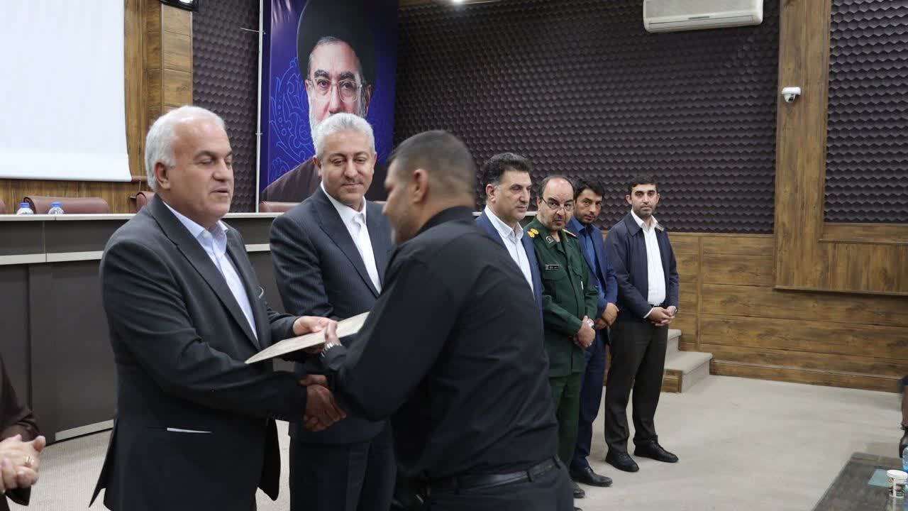 واگذاری زمین رایگان به ۲۵ خانوار مشمول طرح جوانی جمعیت در خوی