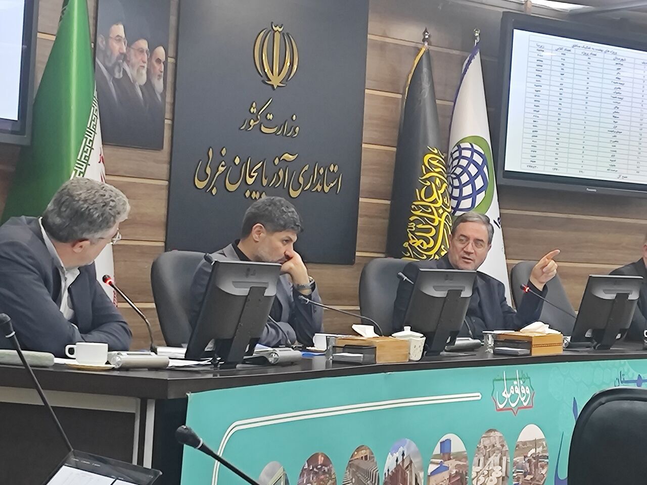 استاندار: بانک اطلاعاتی مدارس آذربایجان‌غربی در اختیار خیرین قرار گیرد