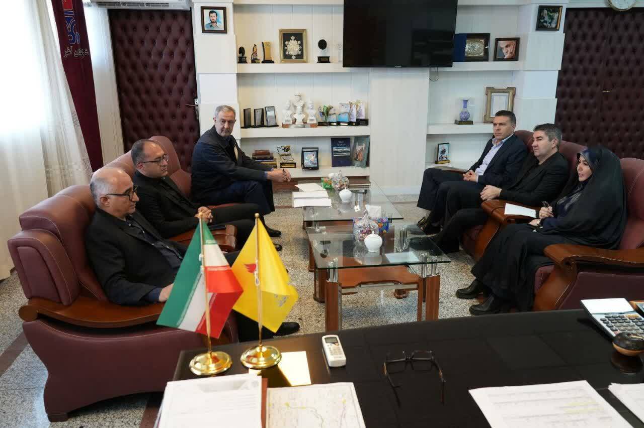 پیام آذری