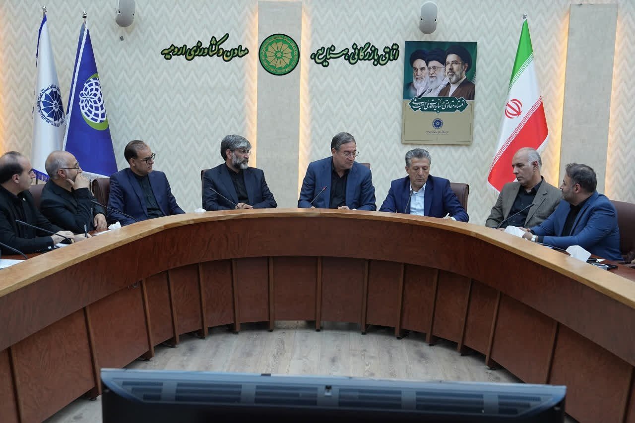 رحمانی:مقررات دست‌ و پاگیر ارزی و تجاری در آذربایجان غربی اصلاح شود