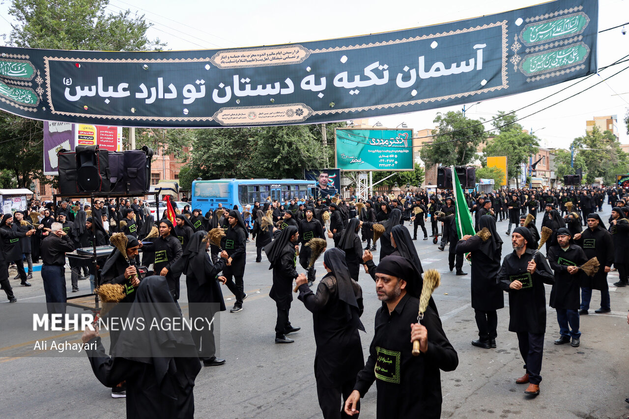 اقامه عزای آذربایجانی ها به وقت تاسوعای حسینی؛طنین نوای «یا ابوالفضل»