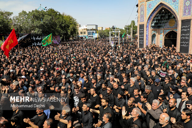 پیام آذری
