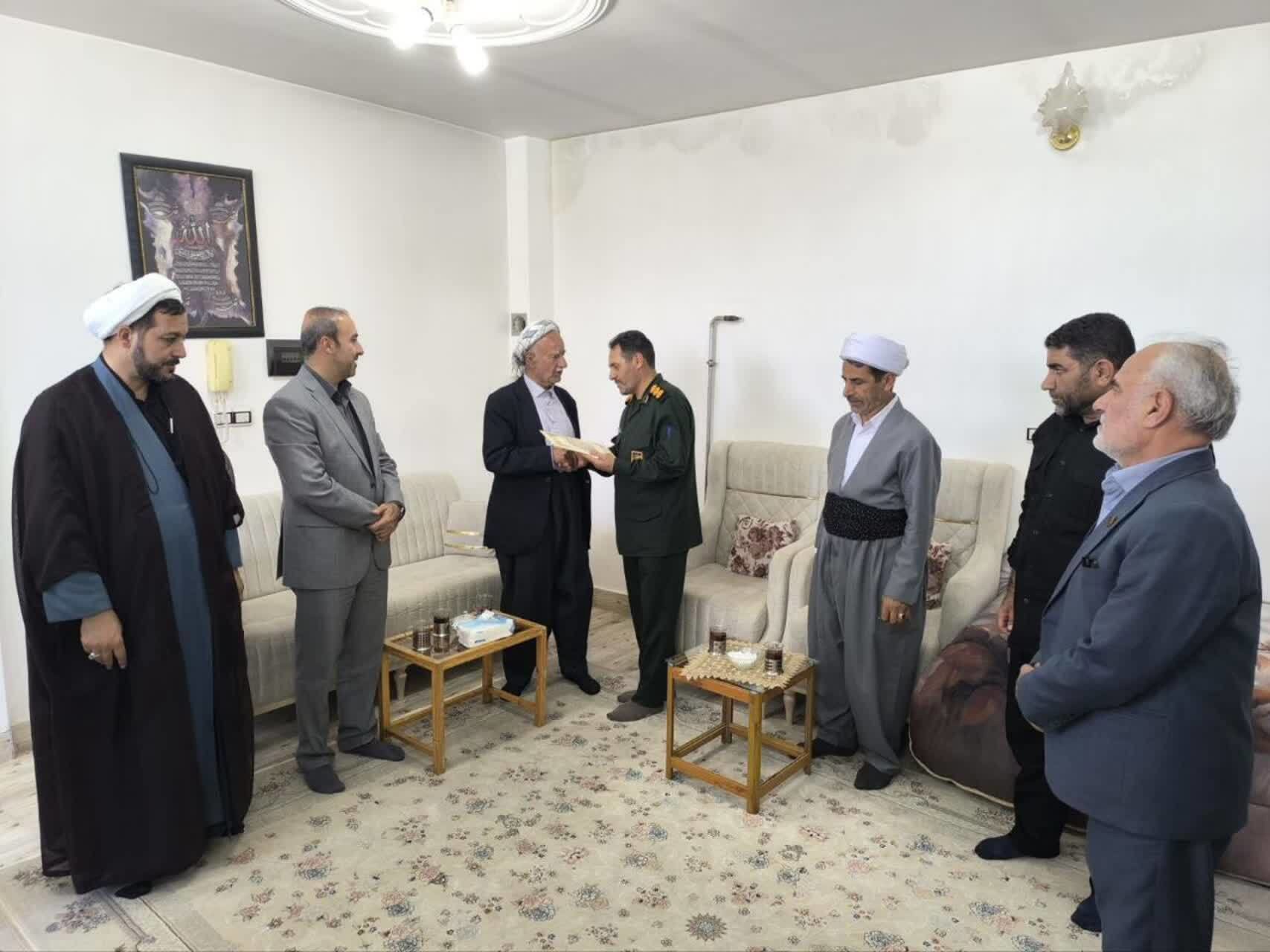 تکریم جانبازان و خانواده  شهدا دربوکان در سالگرد شهدای اقتدار جمهوری اسلامی