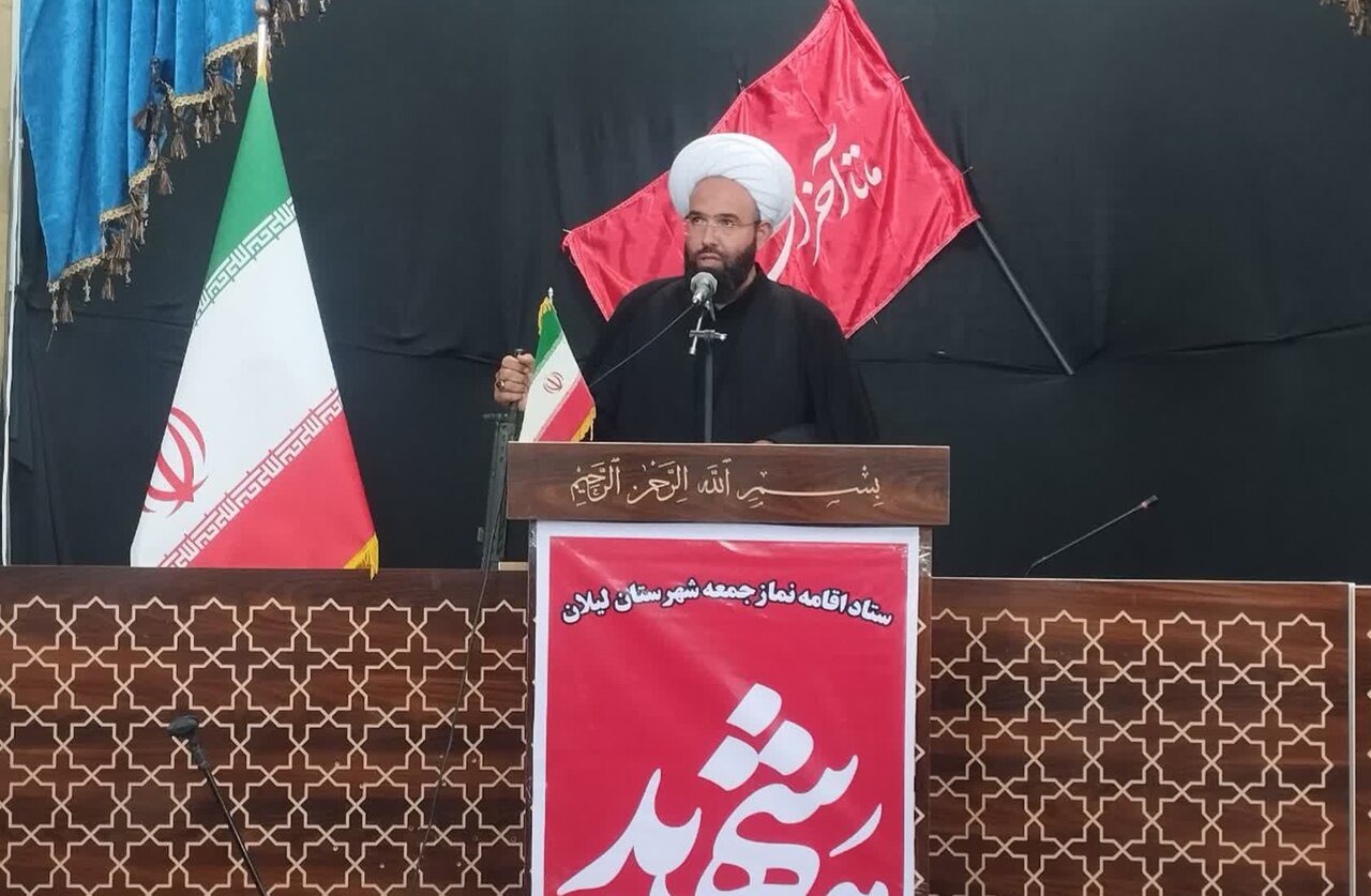 راثی: دشمن به دنبال تضعیف جایگاه ولایت فقیه در ایران است