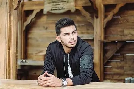 حال و هوای معنوی ارسلان قاسمی در حرم امام رضا (ع)/ ویدئو