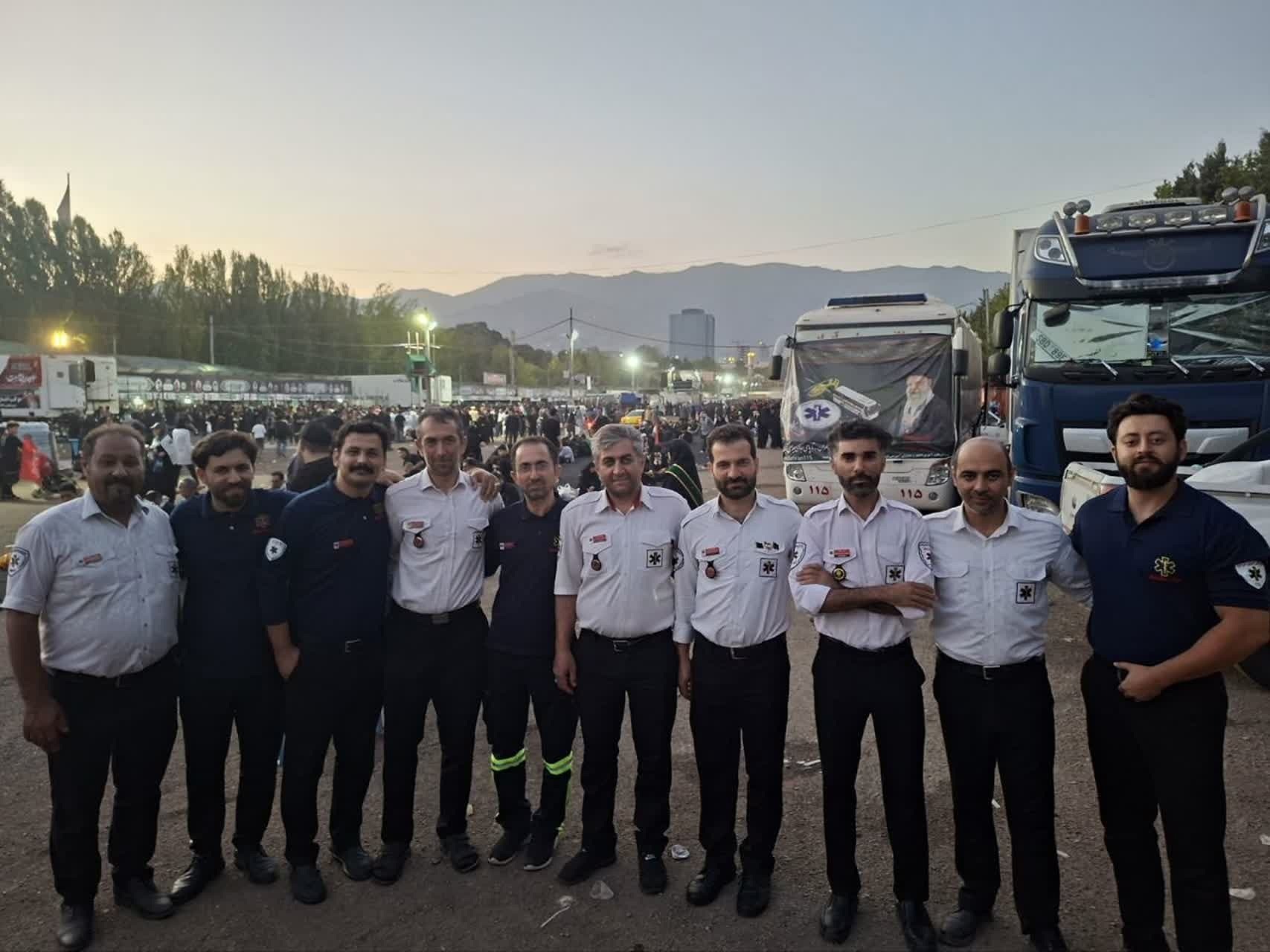 استقرار اورژانس ۱۱۵ اردبیل در مراسم تشییع آقای شهید ایران