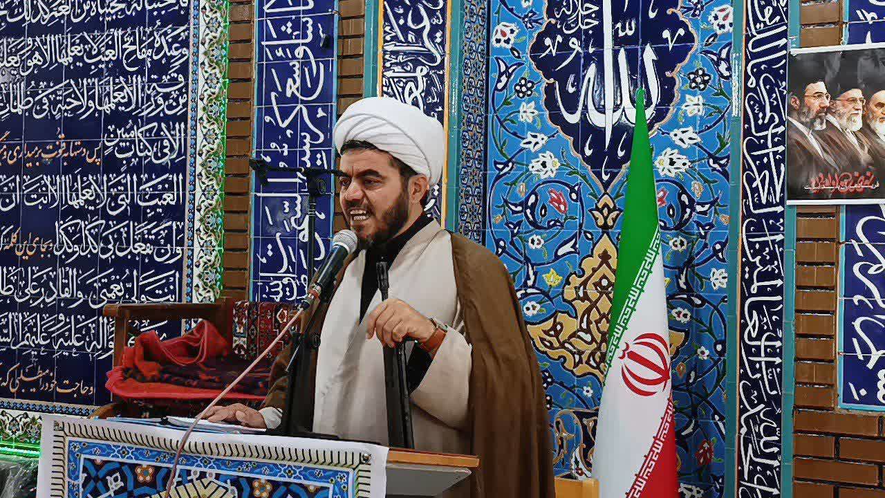 امام جمعه باروق: رهبرشهید ایران را مقتدر و قوی کرد