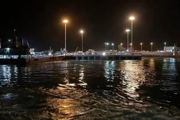 حملات دوباره به بندرعباس، چابهار، کنارک و سیریک / ارتش آمریکا از دور تازه حملات علیه ایران خبر داد/ پرواز هواپیماهای جنگی بر فراز جزیره کیش