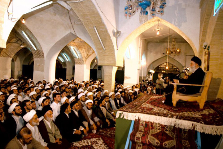 پیام آذری