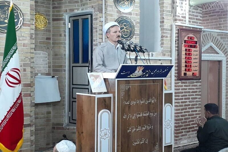 حضور گسترده مردم در تشییع رهبر شهید عمق اردات قلبی ملت به ولایت است