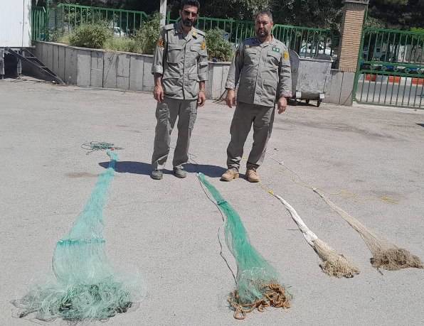جمع‌آوری چهار رشته تور ماهیگیری غیرمجاز از دریاچه پشت سد شهرچای
