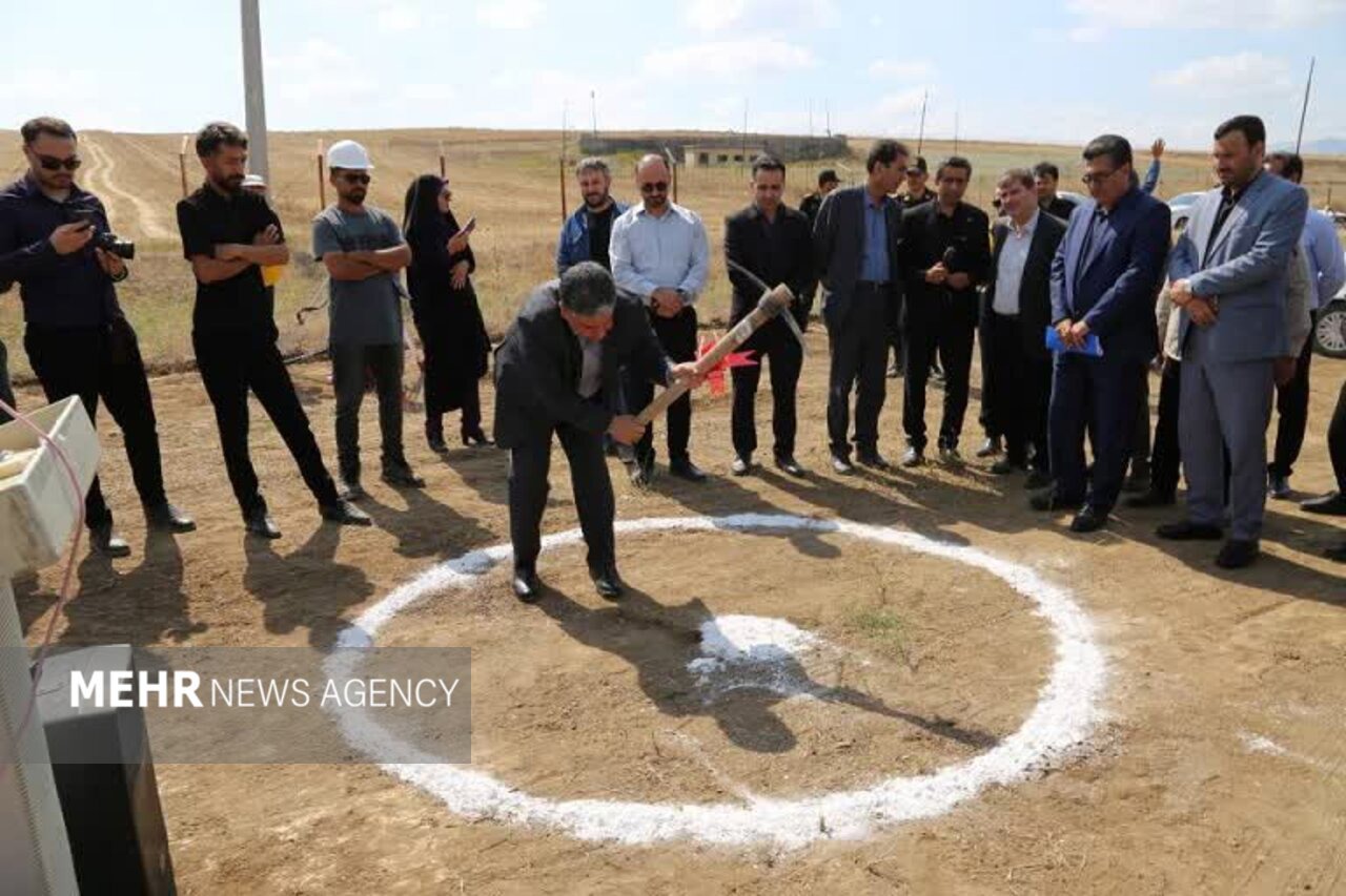 کلنگ زنی نیروگاه خورشیدی ۳+۳ مگاواتی در سد گیلارلو گرمی