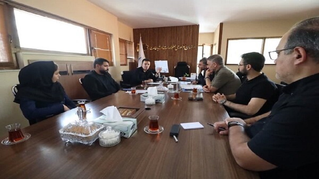 پیام آذری
