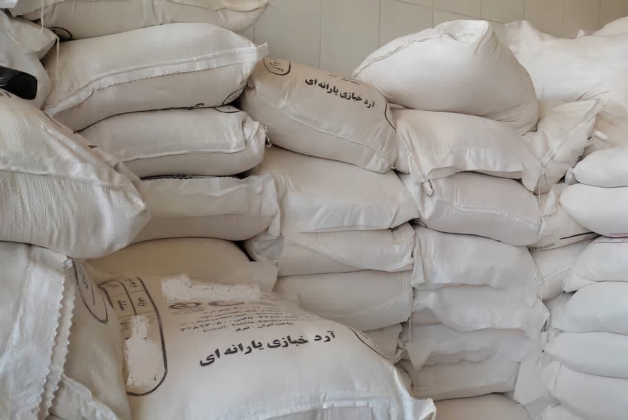 کشف نزدیک به یک تُن آرد قاچاق در مراغه