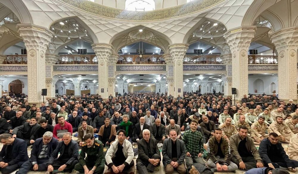 امام جمعه اردبیل: ملت در برابر فزون خواهی آمریکا قامت خم نمی‌کند