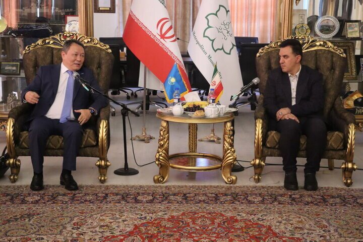 پیگیری امضای تفاهم نامه خواهر خواندگی تبریز با شهر آلماتی