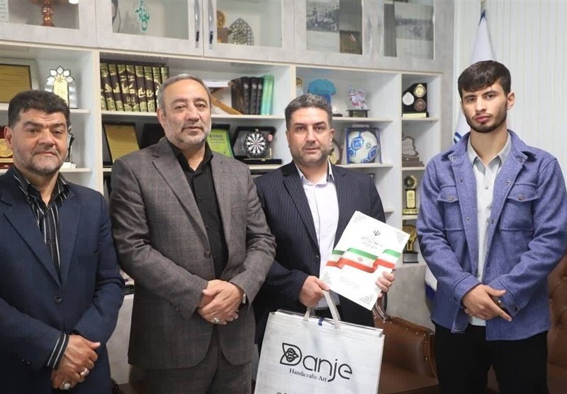 پیام آذری
