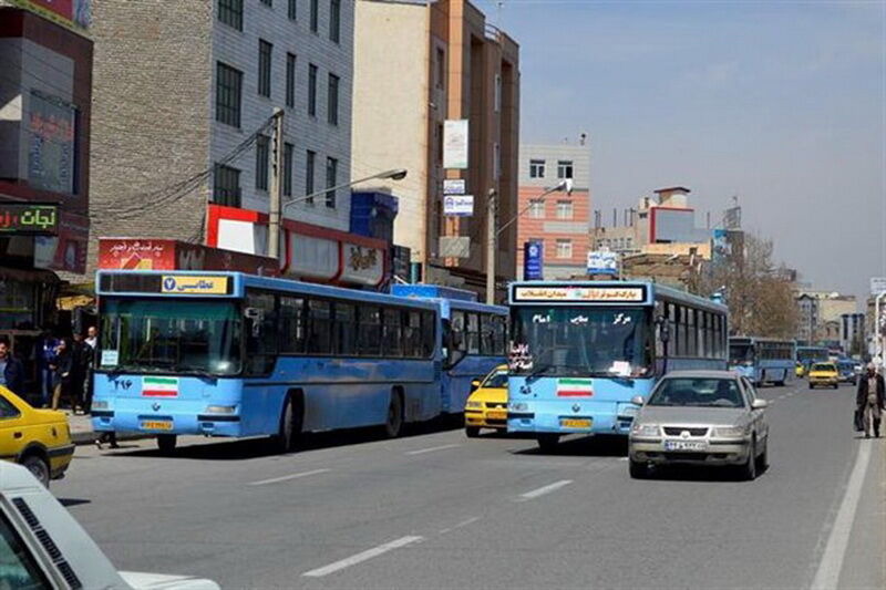 تصادف پژو پارس با تیر برق در میاندوآب؛ ۲ نفر جان باختند