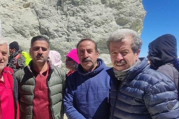 صعود کوهنوردان مراغه‌ای به بام ایران