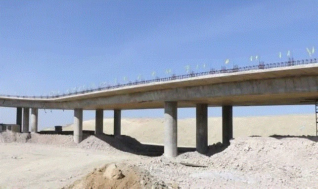 جابجایی دکل‌های برق درکمربندی دوم ارومیه