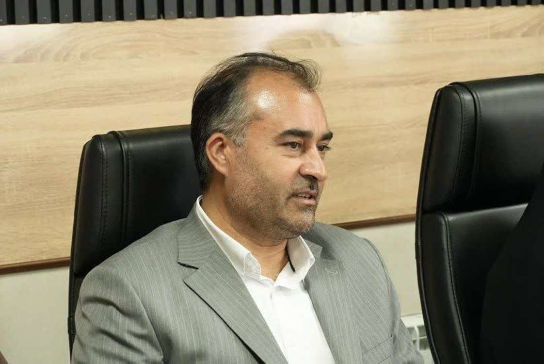 آغاز برداشت هلو از باغ های آذربایجان غربی