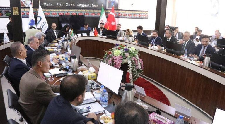 زیرساخت‌های لجستیکی مرز بازرگان متناسب با رشد تجارت توسعه یابد