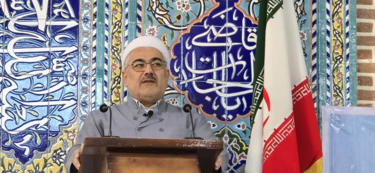 تاکید امام جمعه سردشت برالگوگیری از سیره پیامبر اعظم (ص)