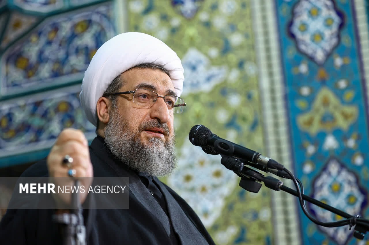 امام جمعه تبریز: افزایش قیمت سوخت بدون تقویت زیرساخت‌ها قابل قبول نیست