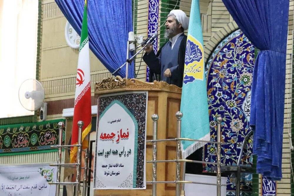 امام جمعه شوط آذربایجان غربی: ملت ایران با اقتدار ایستاده است