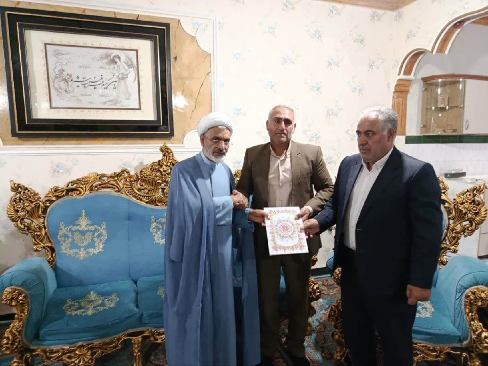 پیام آذری