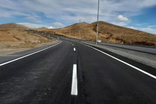 ۷۰۰ کیلومتر عملیات نگهداری راه در شهرستان چالدران؛ ۳۸ کیلومتر از محور‌ها خط‌کشی شد