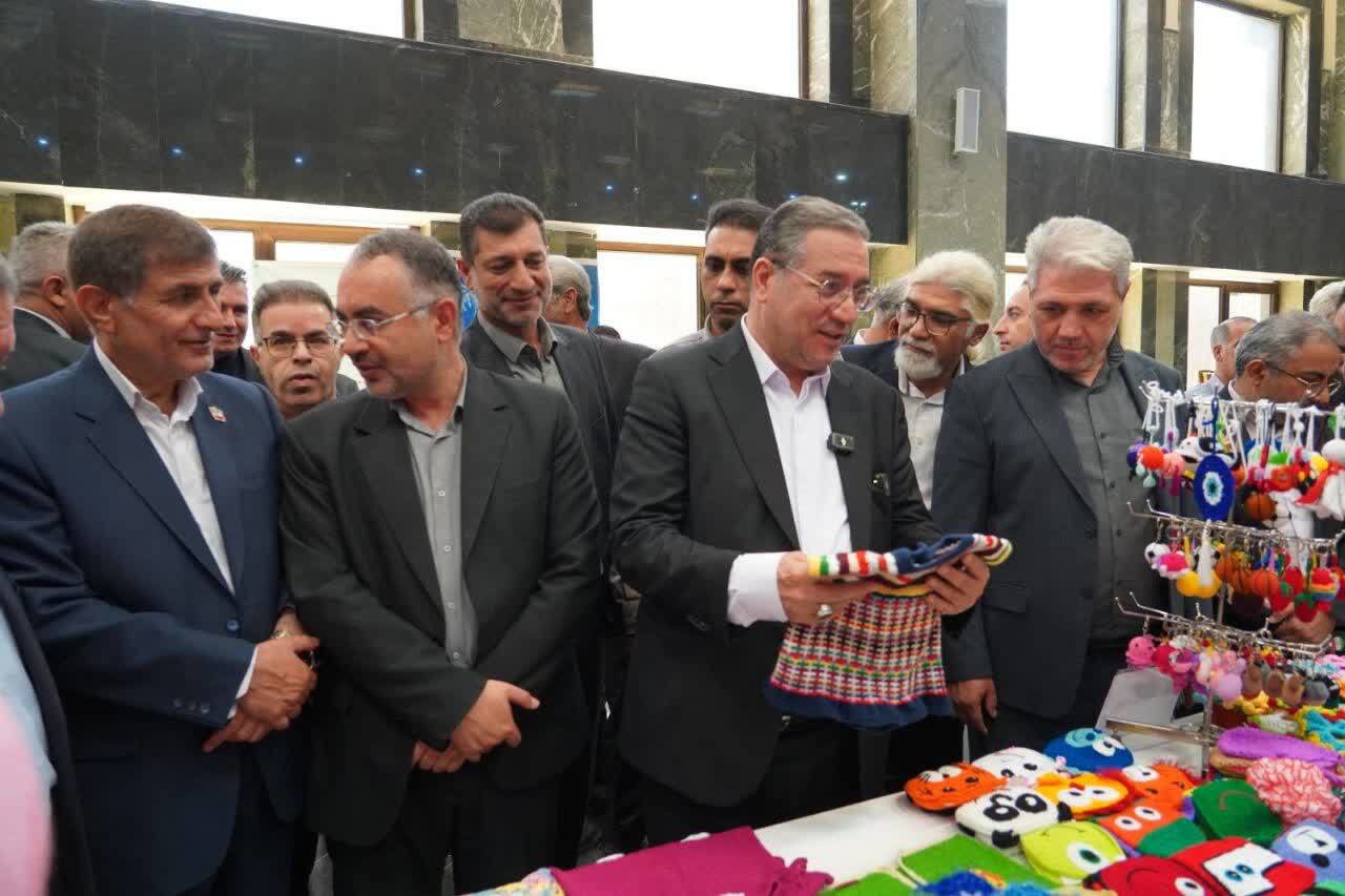 افتتاح نمایشگاه صنایع‌دستی و مشاغل خانگی با عنوان شکوه همدلی در ارومیه