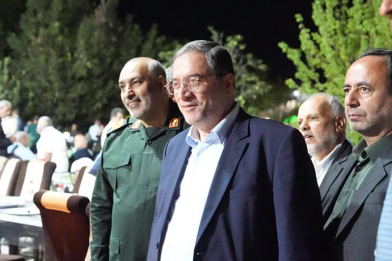 آزادگان، سند زنده ایستادگی و عزت ایران هستند