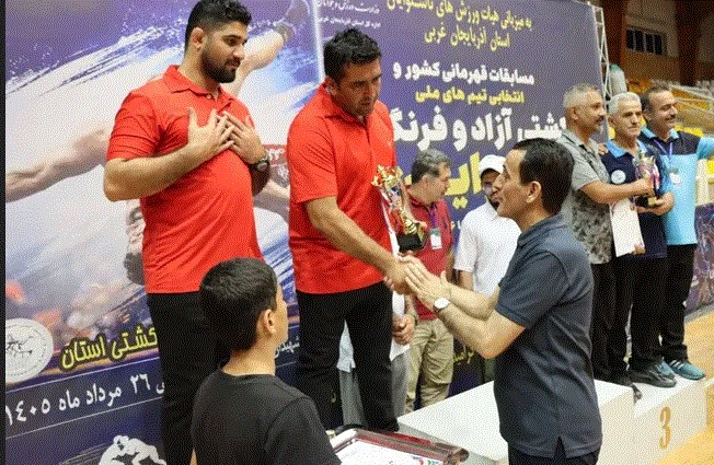 کشتی گیران ناشنوای آذربایجان غربی سه نشان کشوری کسب کردند
